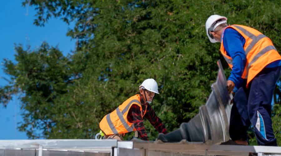Professional gutter cleaning in San Tan Valley, AZ